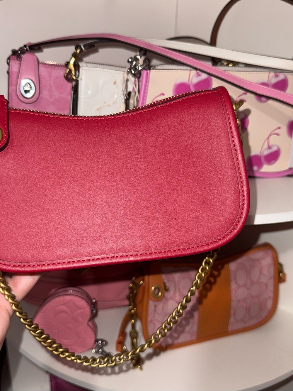 Coach chain swinger 20